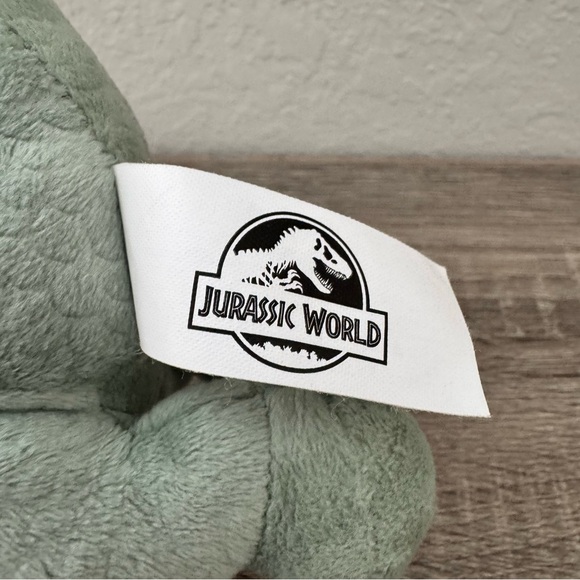 Jurassic World 7" Plush Dilophosaurus Stuffed Animal Dinosaur - Picture 9 of 10
